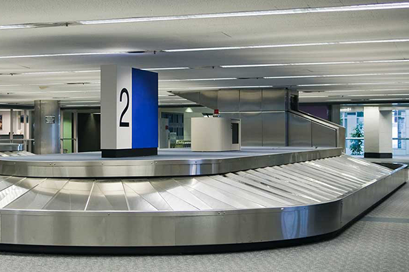 Empty conveyor belt